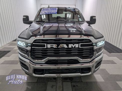 Used 2025 RAM 2500 Big Horn AWD/4WD image 7