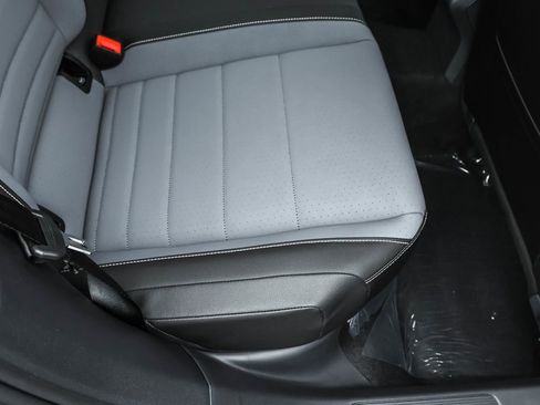 New 2026 Volkswagen Jetta SE FWD image 40