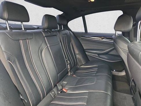 Used 2020 BMW 530i w/ Convenience Package RWD image 18