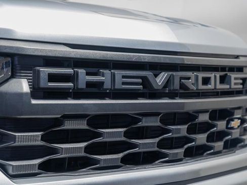 Used 2022 Chevrolet Silverado 1500 Custom image 11
