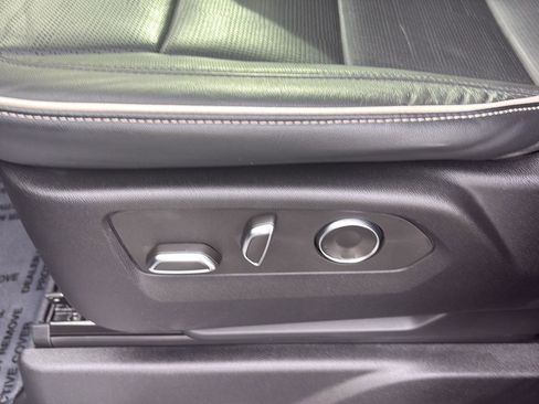 Used 2023 Cadillac Escalade ESV Premium Luxury image 28