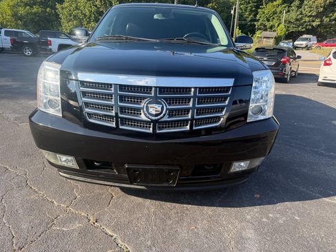 Used 2011 Cadillac Escalade AWD image 13