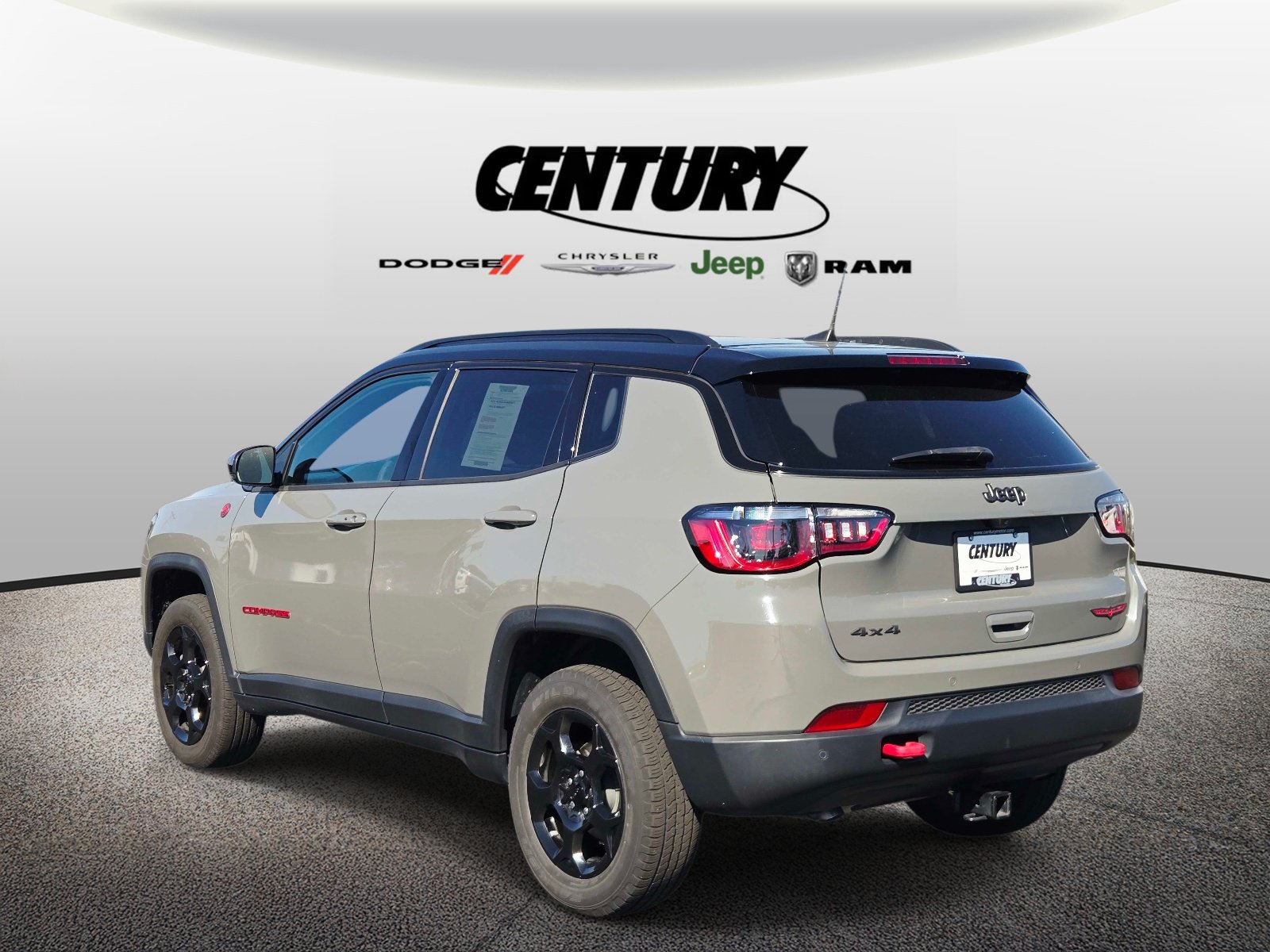 Used 2023 Jeep Compass Trailhawk AWD/4WD image 6