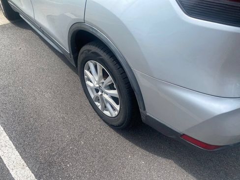 Used 2019 Nissan Rogue SV AWD/4WD image 9
