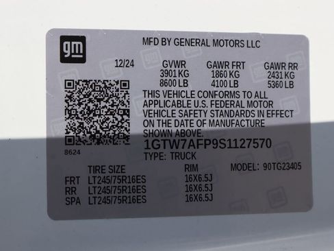 New 2025 GMC Savana 2500 Work Van w/ Driver Convenience Package image 17