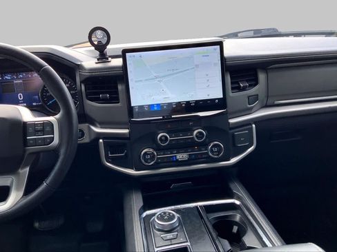 Certified 2022 Ford Expedition Max XLT RWD image 7