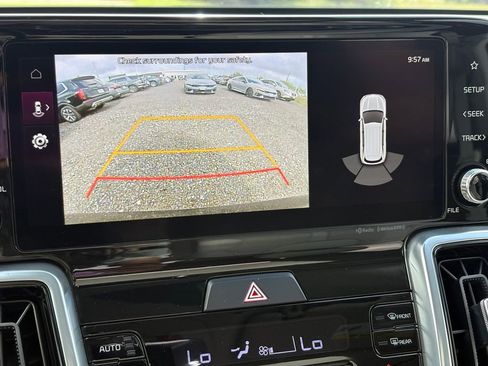 Certified 2023 Kia Sorento SX image 28