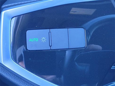 Used 2022 Audi Q3 2.0T Premium w/ Convenience Package image 18