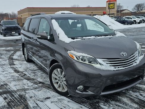 Used 2015 Toyota Sienna Limited Premium image 1
