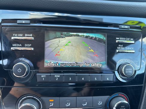Used 2018 Nissan Rogue Sport S w/ S Appearance Package AWD/4WD image 23