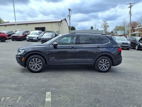 Used 2019 Volkswagen Tiguan SE w/ Panoramic Sunroof Package image 4