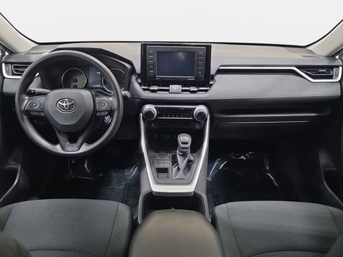 Certified 2022 Toyota RAV4 LE image 9