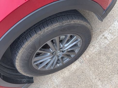 Used 2019 MAZDA CX-5 Touring FWD image 9