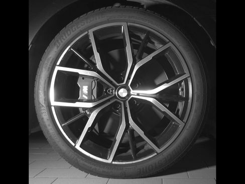 Used 2021 BMW M550i xDrive w/ Dynamic Handling Package AWD/4WD image 11