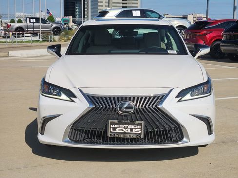Used 2019 Lexus ES 350 w/ Premium Package FWD image 2