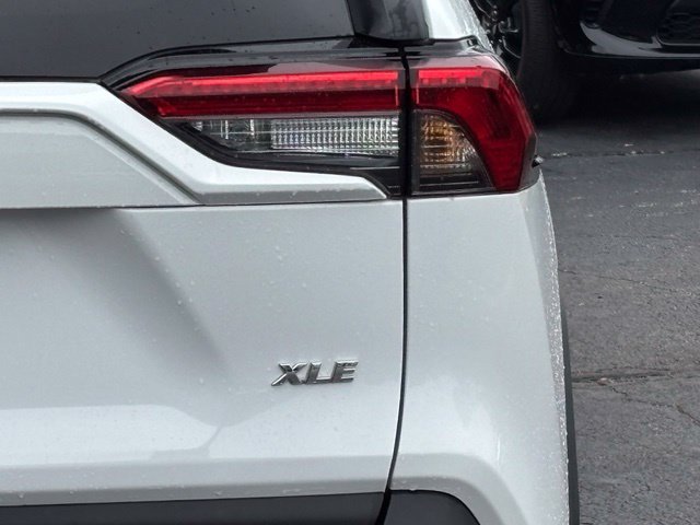 Used 2024 Toyota RAV4 XLE FWD image 12