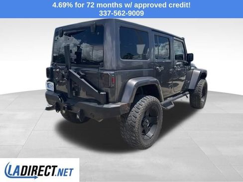 Used 2016 Jeep Wrangler Unlimited Rubicon w/ Connectivity Group AWD/4WD image 7
