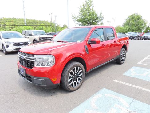 Used 2023 Ford Maverick Lariat w/ Lariat Luxury Package AWD/4WD image 3