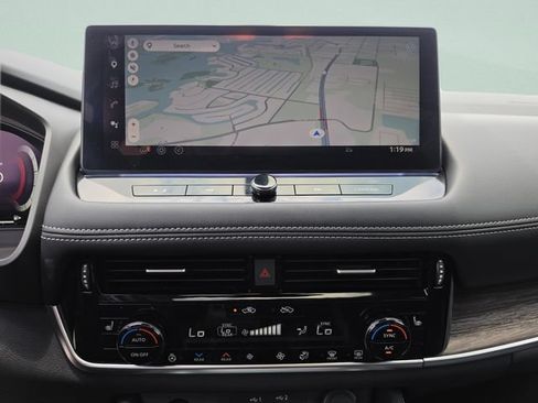 Used 2025 Nissan Rogue Platinum w/ Platinum Premium Package AWD/4WD image 32