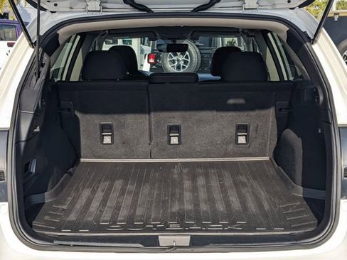 Used 2018 Subaru Outback 2.5i Premium image 9