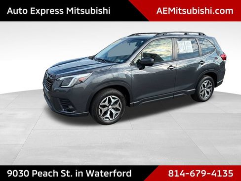 Used 2023 Subaru Forester Premium AWD/4WD image 3