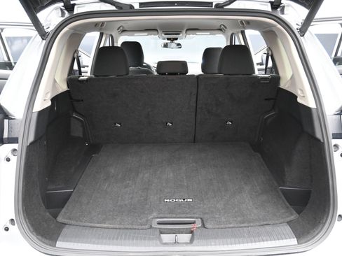 Used 2024 Nissan Rogue SV image 21