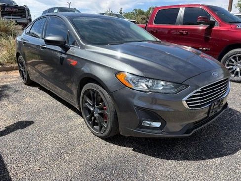 Used 2020 Ford Fusion SE w/ Equipment Group 151A FWD image 9