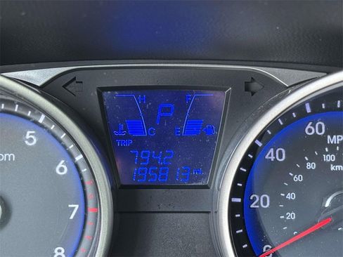 Used 2011 Hyundai Tucson Limited w/ Premium Pkg 3 image 12