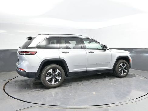 Used 2024 Jeep Grand Cherokee Limited 4xe AWD/4WD image 2