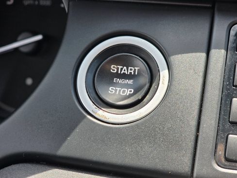 Used 2019 Land Rover Discovery Sport SE AWD/4WD image 36