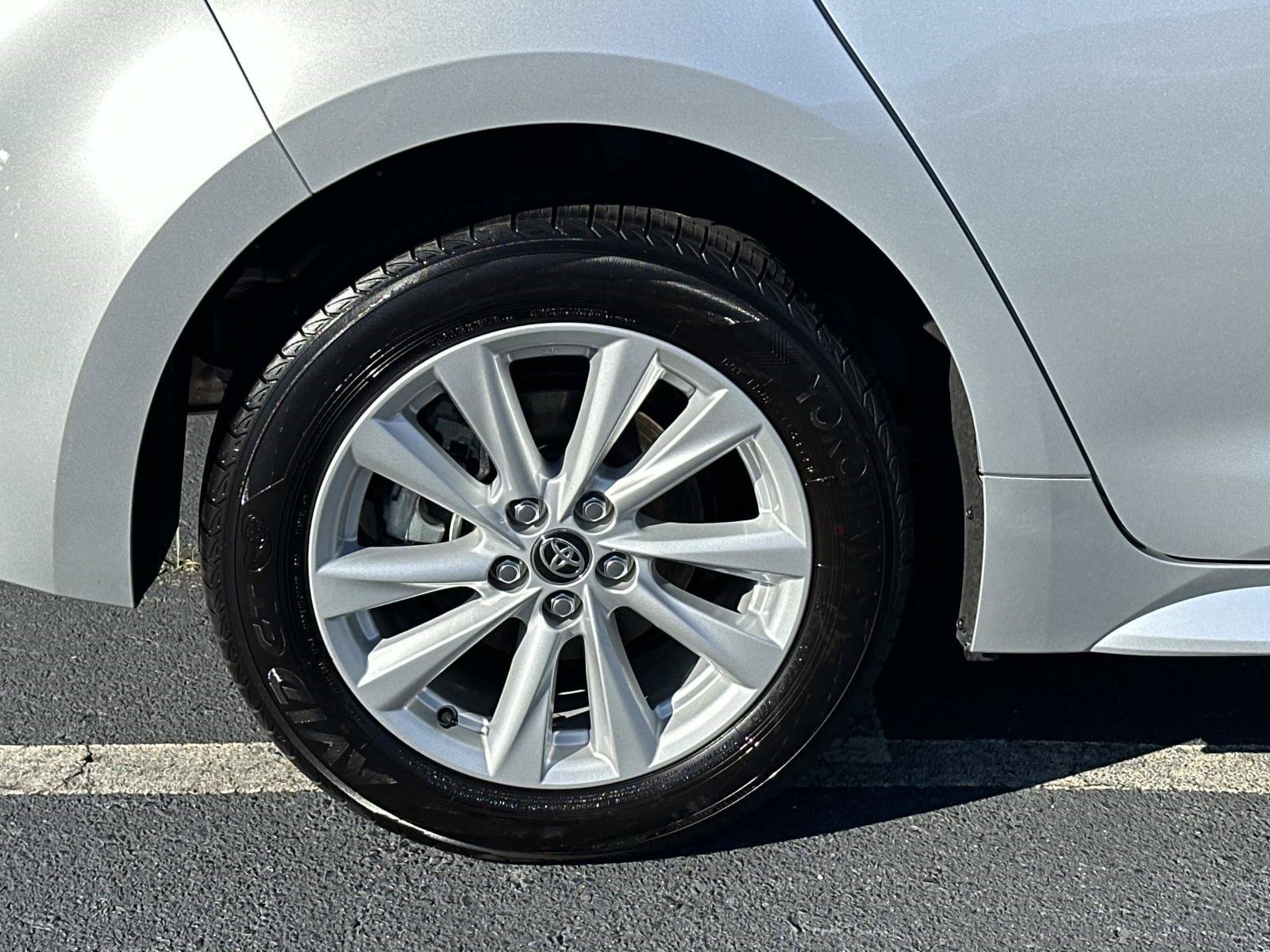 Used 2024 Toyota Corolla SE FWD image 7