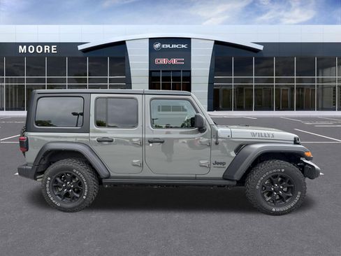 Used 2022 Jeep Wrangler Unlimited Sport AWD/4WD image 2