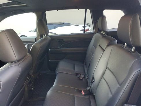 Used 2023 Honda Passport Elite image 11