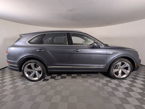 Used 2022 Bentley Bentayga AWD/4WD image 8