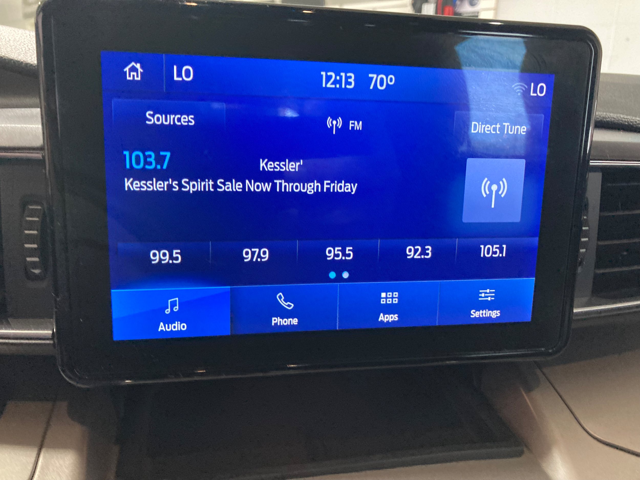 Used 2022 Ford Explorer XLT w/ Equipment Group 202A AWD/4WD image 27