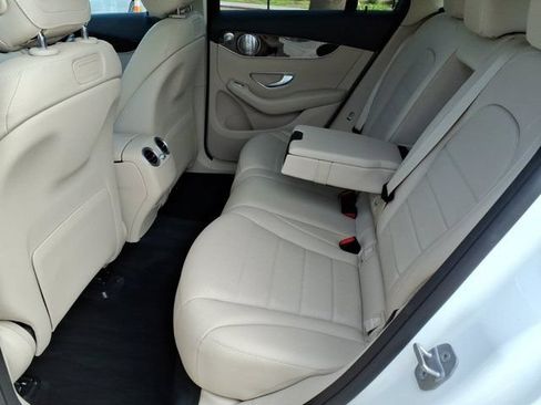Used 2018 Mercedes-Benz GLC 300 image 18