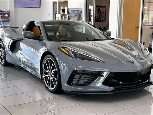 Used 2024 Chevrolet Corvette Stingray Preferred Conv w/ Z51 Performance Package RWD image 10