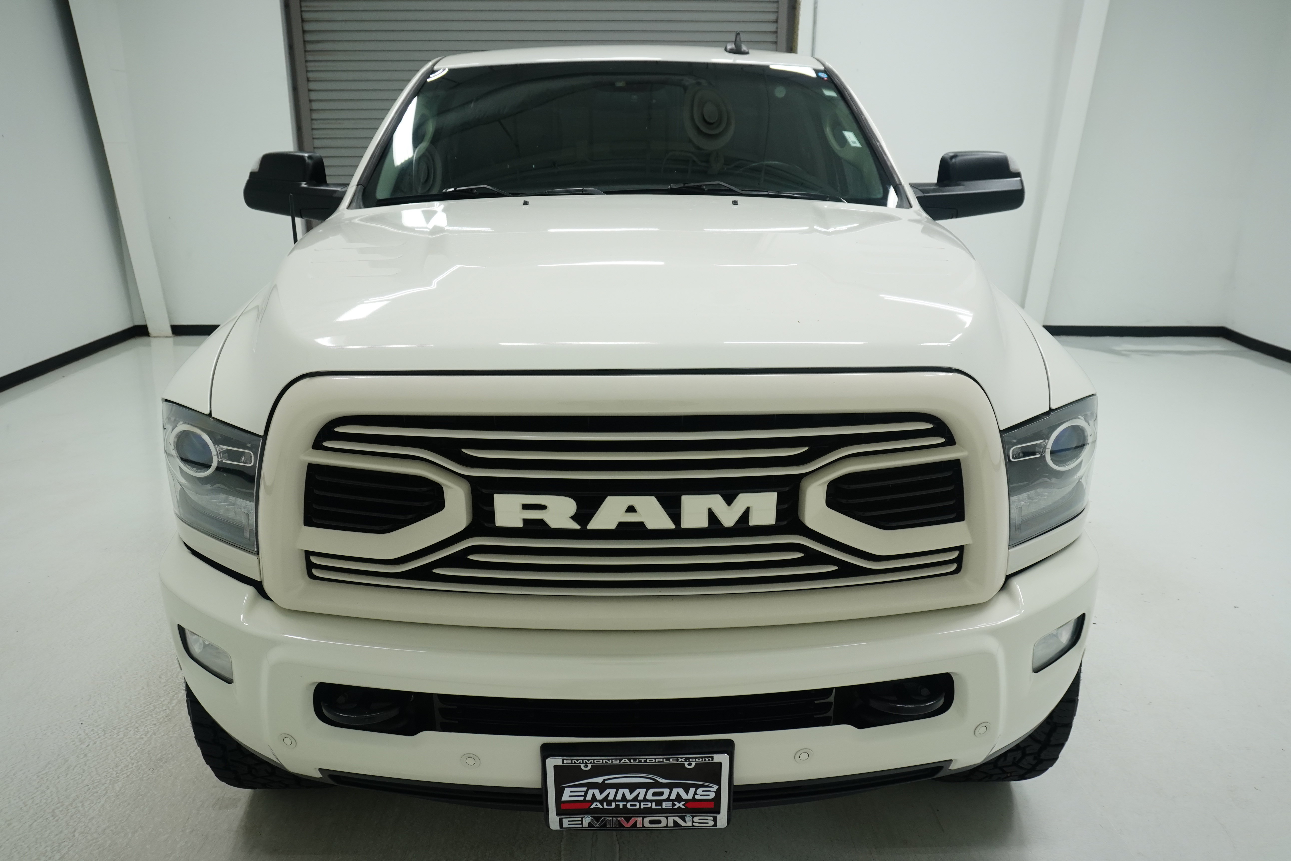 Used 2018 RAM 2500 Laramie w/ Sport Appearance Group AWD/4WD image 2