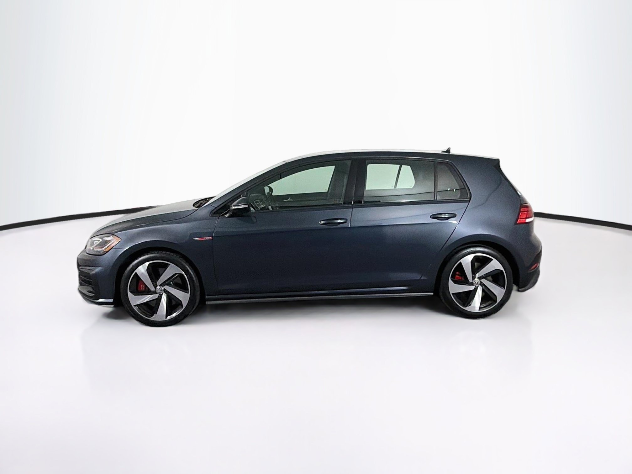Used 2019 Volkswagen GTI SE FWD image 4