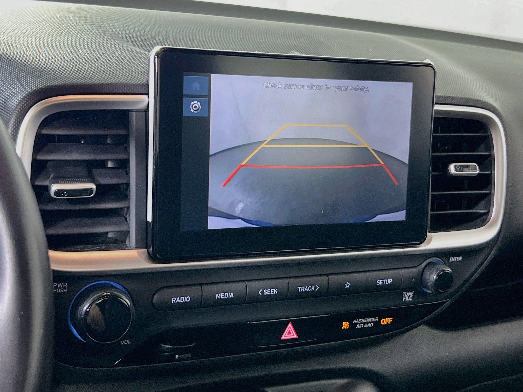 Used 2023 Hyundai Venue SEL FWD image 13