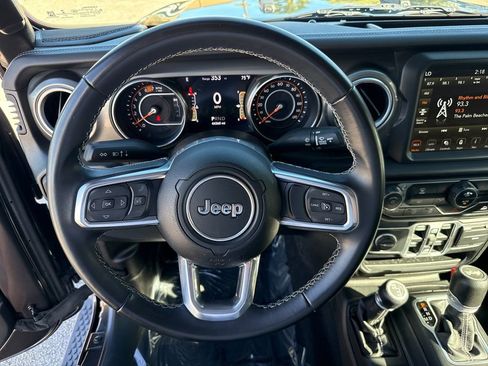 Used 2021 Jeep Wrangler Unlimited Sahara image 14