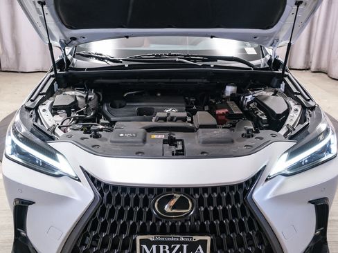 Used 2025 Lexus NX 250 FWD image 31