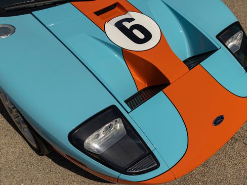 Used 2006 Ford GT RWD image 24