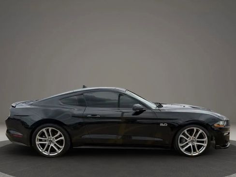 Used 2022 Ford Mustang GT Premium w/ Equipment Group 401A RWD image 7