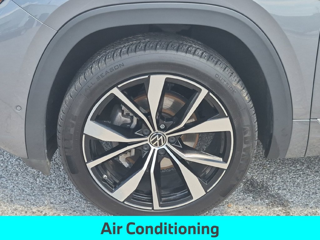 Used 2024 Volkswagen Atlas SEL Premium R-Line AWD/4WD image 14