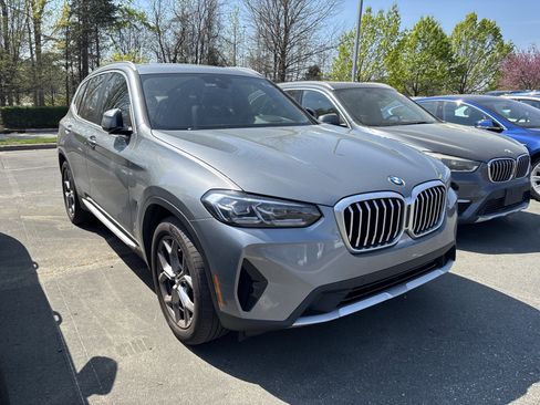 Used 2024 BMW X3 sDrive30i w/ Premium Package image 3