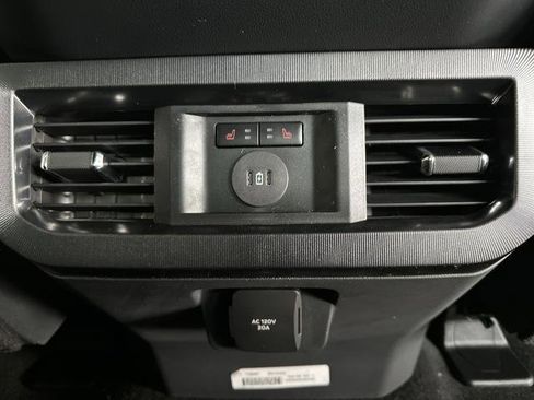 New 2026 Ford F250 Platinum image 36