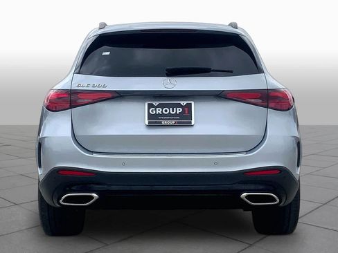 Used 2025 Mercedes-Benz GLC 300 image 4