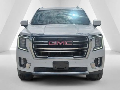 Used 2023 GMC Yukon XL SLT AWD/4WD image 2