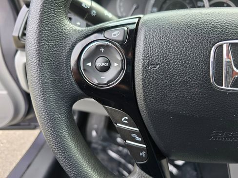 Used 2017 Honda Accord LX image 17